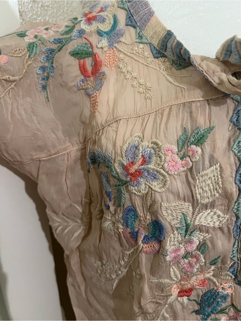 Johnny Was Cream Embroidered Floral Short Sleeve Tunic - Picture 2 of 6